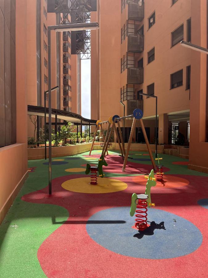 -Malagasunapts-Skygarden Teatinos Pool Playground Kültér fotó